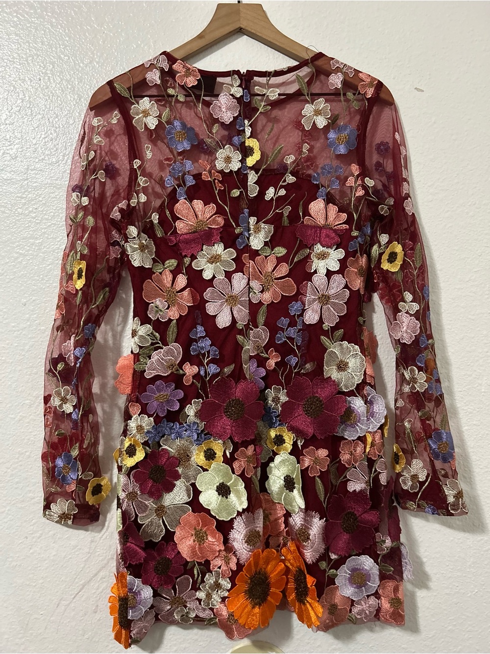 NWOT VICI BURGANDY FLORAL APPLIQUE MINI DRESS MELORIA SIZE M - Picture 8 of 8